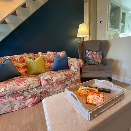 Wee Cottage - Super King Bed! Penpont ภายนอก รูปภาพ