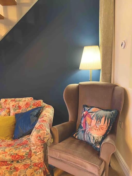 Wee Cottage - Super King Bed! Penpont ภายนอก รูปภาพ